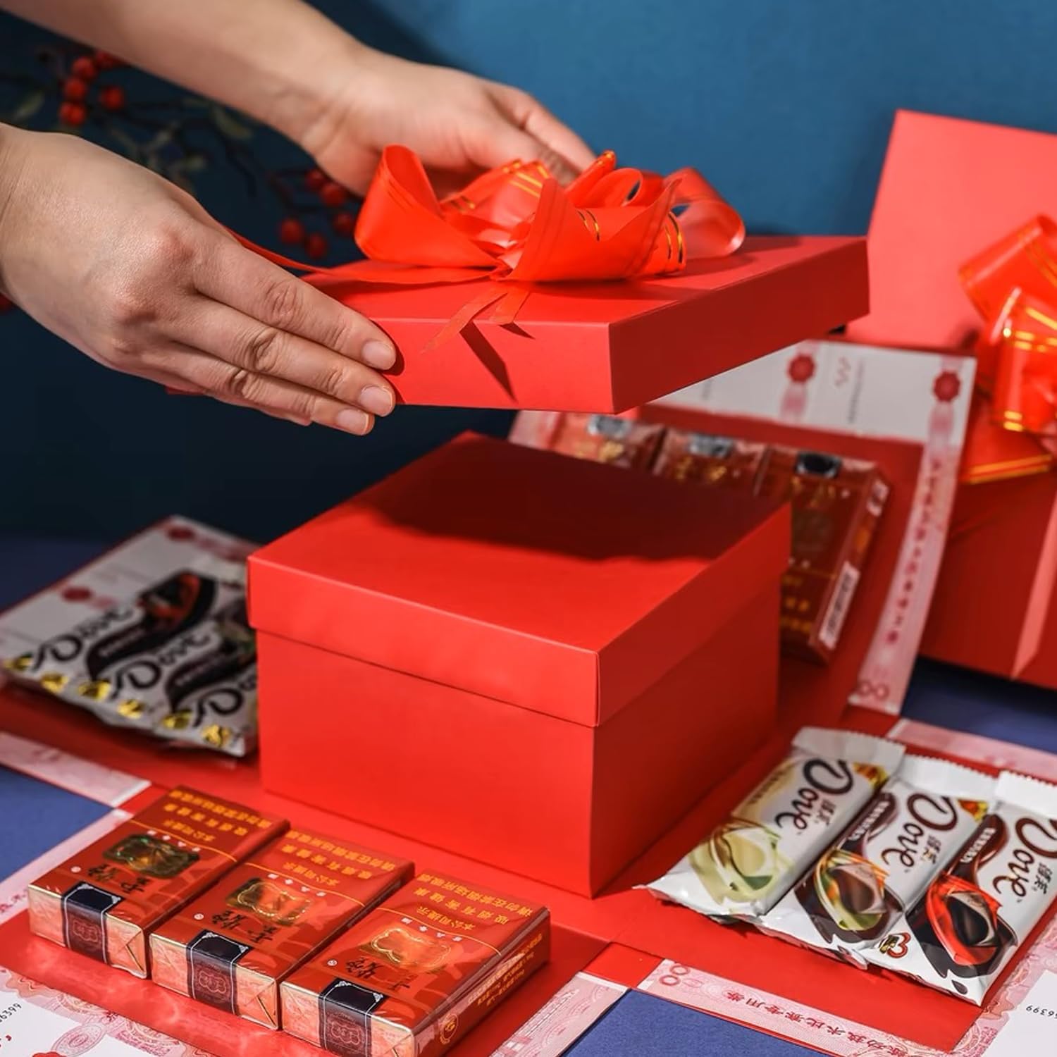 Cutie Explozie Surpriză | Creează amintiri de neuitat și surprinde-ți persoanele dragi